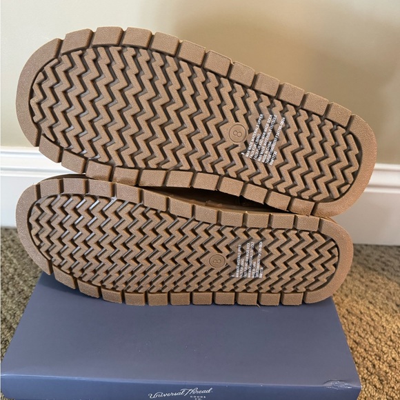 Universal Thread Tan Winter Boots - Picture 2 of 7